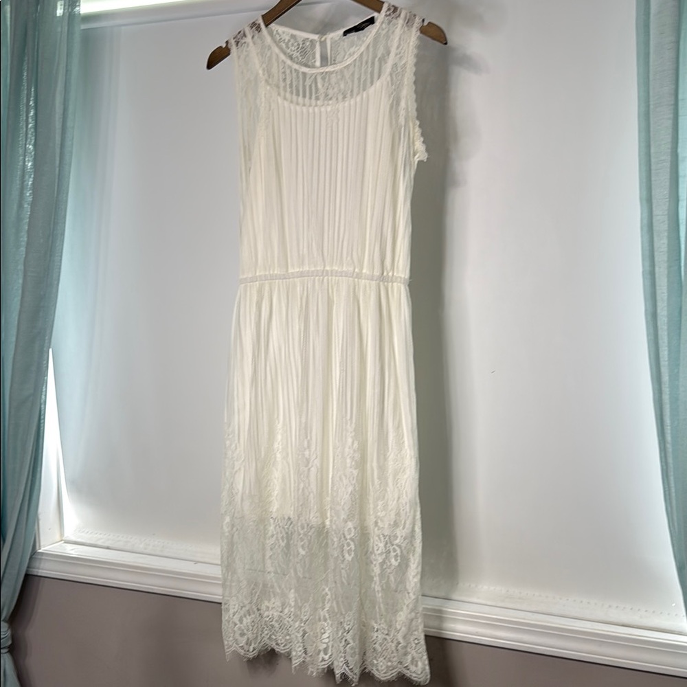 Suzanne Betro White Tiered Ruffled Midi Dress
